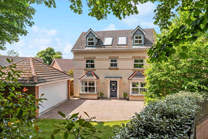 5 Bedroom Detached House For Sale In Olvega Drive, Buntingford, SG9
