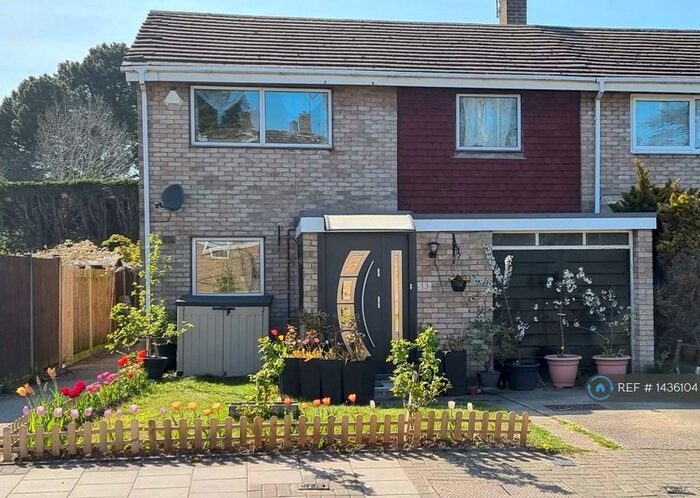 4 Bedroom End Of Terrace House To Rent In Tandridge Drive, Orpington, BR6