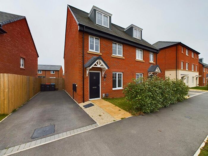 3 Bedroom Semi-Detached House To Rent In Roman Crescent, Chester, CH4