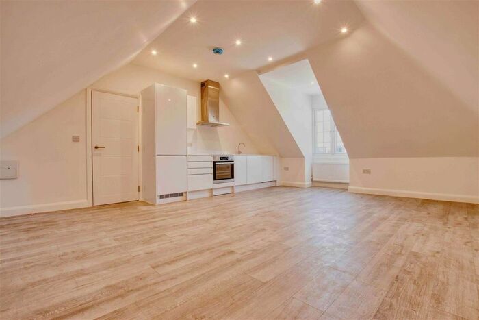 2 Bedroom Flat To Rent In Shenley Road, Borehamwood, WD6