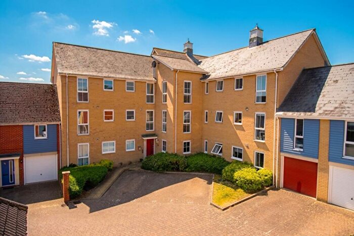 2 Bedroom Flat For Sale In Solario Road, Queens Hills, Norwich, NR8