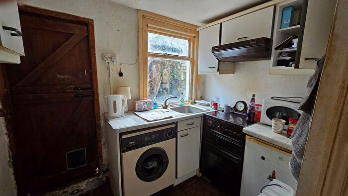 2 Bedroom Terraced House For Sale In Barley Lane, Hastings, TN35