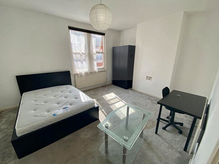 4 Bedroom Terraced House To Rent In Avon Street, Highfields, LE2