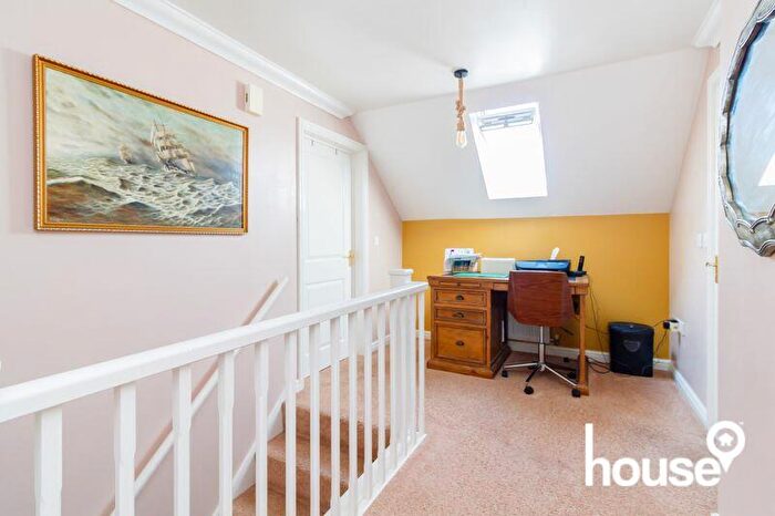 2 Bedroom Coach House For Sale In Cormorant Road, Iwade, ME9