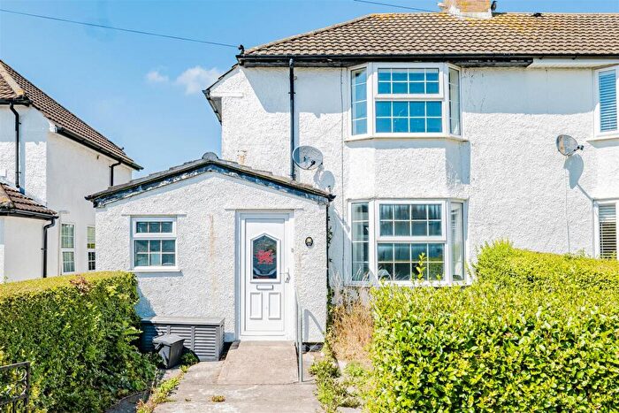 3 Bedroom Semi-Detached House For Sale In Bron Awelon, Barry, CF62