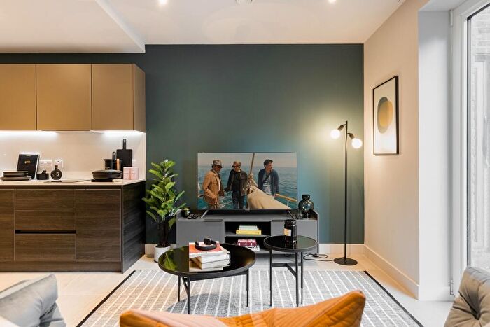 Studio To Rent In Melvin Walk, Edinburgh, EH3