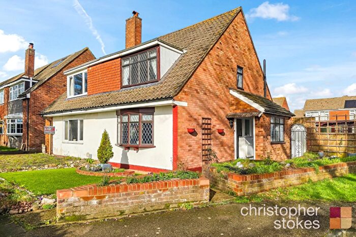 3 Bedroom Semi Detached House For Sale In Glendale Walk, Cheshunt, Hertfordshire, EN8