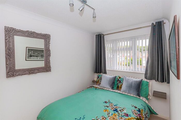 3 Bedroom Terraced House For Sale In Clavell Close, Rainham, Kent, ME8