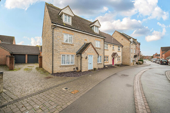 5 Bedroom Semi Detached House For Sale In Tortworth Road, Redhouse, Swindon, SN25