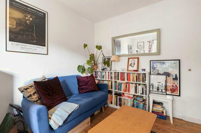 1 Bedroom Flat To Rent In Yeate Street, Islington, London, N1