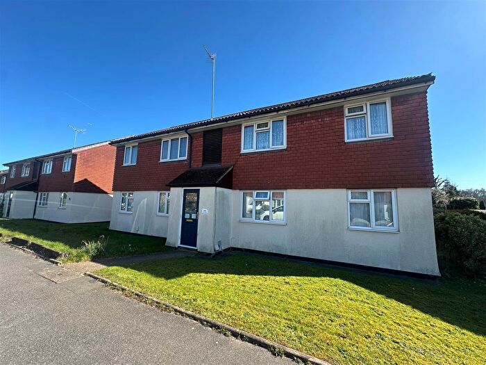 1 Bedroom Flat To Rent In Scottswood Road, Bushey, WD23