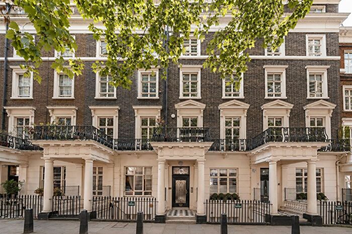 1 Bedroom Flat To Rent In Sussex Gardens, London, W2
