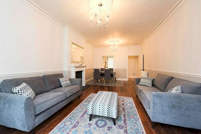 3 Bedroom Flat To Rent In Old Brompton Road, London, SW5