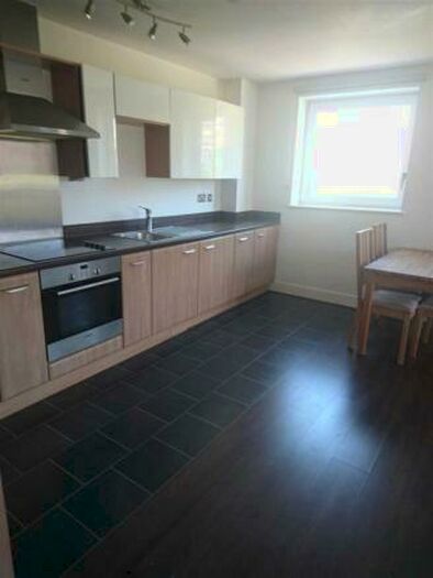 2 Bedroom Flat To Rent In Bell Barn Road, Birmingham, B15