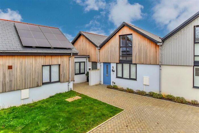 2 Bedroom End Of Terrace House For Sale In Bell Lane, Smarden, Ashford, Kent, TN27