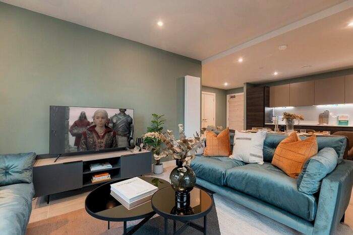 3 Bedroom Apartment To Rent In New York Square, Quarry Hill Leeds, LS2