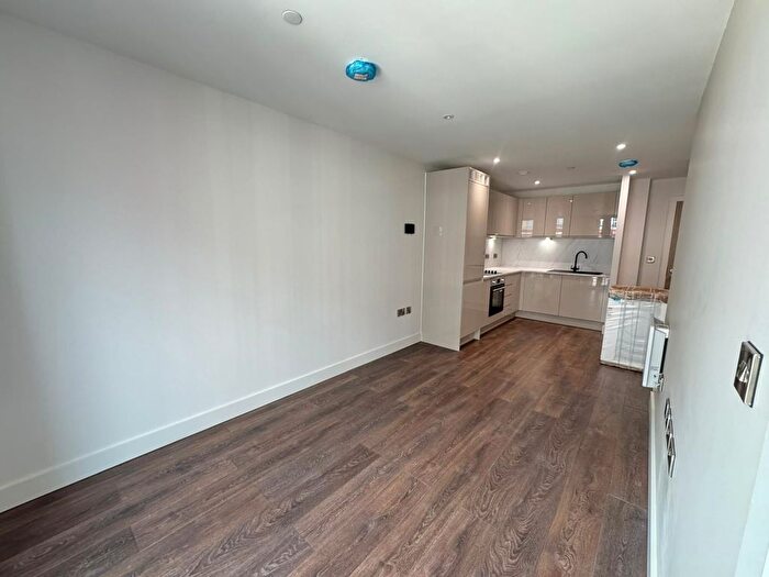1 Bedroom Flat To Rent In Triskelion Way, Liverpool, L3