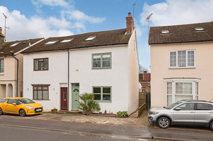 3 Bedroom Semi-Detached House For Sale In Station Road, Horsham, RH13