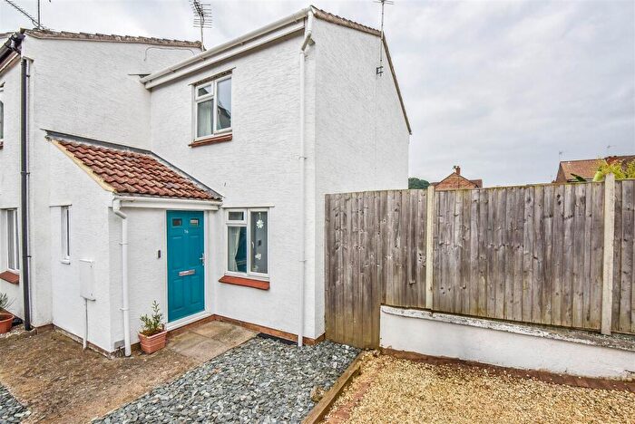 2 Bedroom End Of Terrace House For Sale In Addymore, Cam, GL11