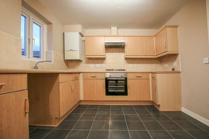 3 Bedroom Town House To Rent In Sark Gardens, Blackburn, BB2
