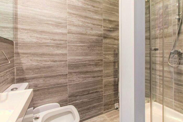 2 Bedroom Flat For Sale In Wellington Road, St John's Wood, London, NW8