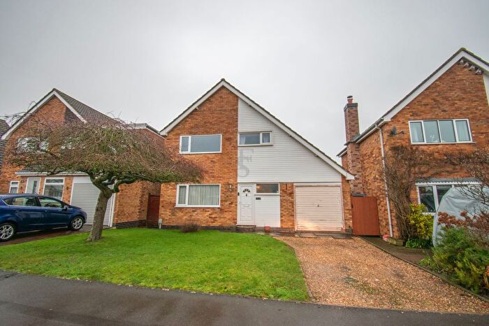 3 Bedroom Detached House For Sale In Penclose Road, Fleckney, LE8