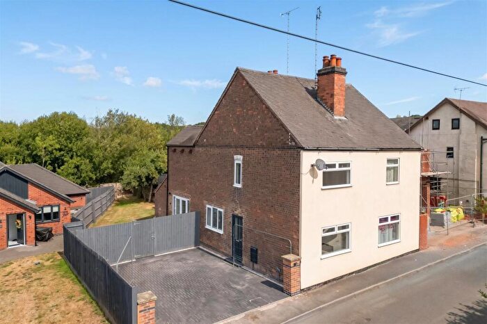 3 Bedroom Semi-Detached House For Sale In Cross Street, Church Gresley, DE11