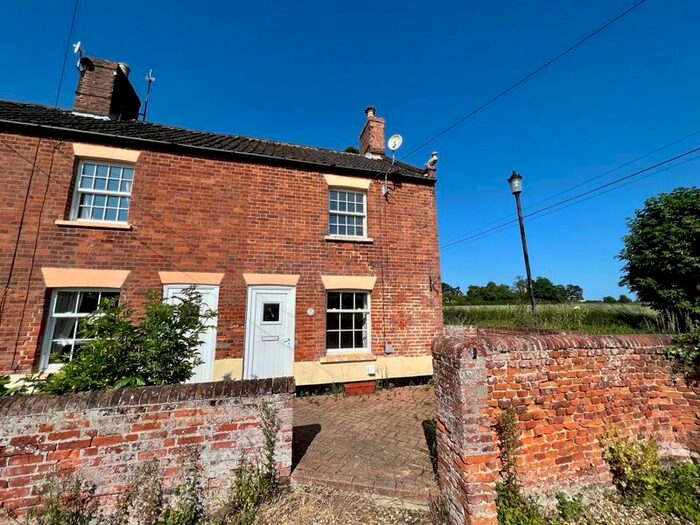 2 Bedroom Terraced House For Sale In Market Road, Stokesby, Great Yarmouth, NR29