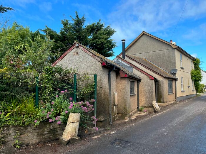 1 Bedroom Semi-Detached Bungalow For Sale In St. Anns Chapel, Kingsbridge, TQ7