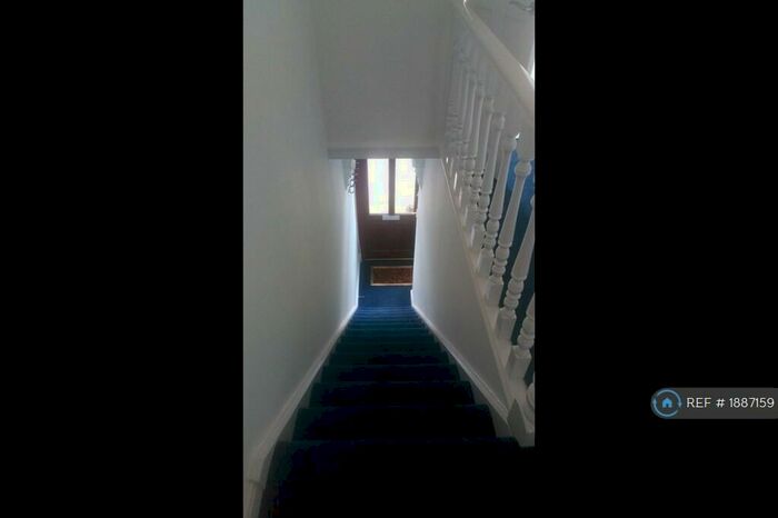 2 Bedroom Terraced House To Rent In Carlton House Terrace, Halifax, HX1