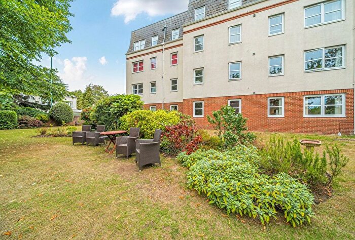 2 Bedroom Flat For Sale In Moorend Park Road, Cheltenham, Gloucestershire, GL53