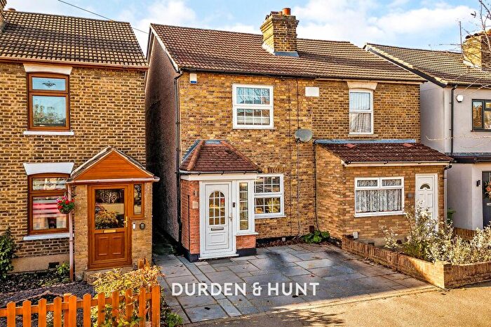 2 Bedroom Semi-Detached House For Sale In Salisbury Road, Romford, RM2