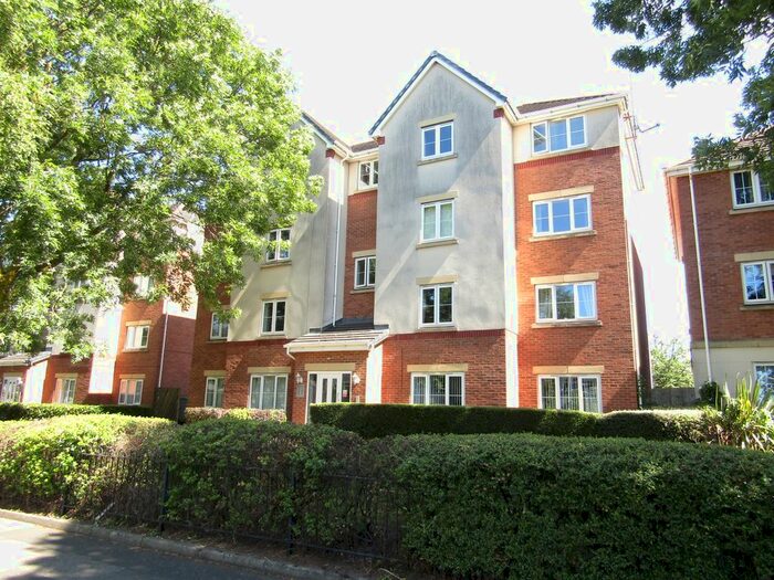 2 Bedroom Flat To Rent In Holyhead Road, Wednesbury, West Midlands, WS10