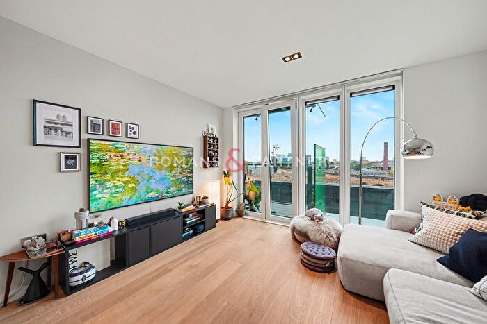 1 Bedroom Flat To Rent In Avantgarde Tower, Shoreditch, E1