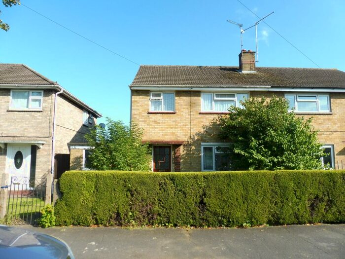 3 Bedroom Semi-Detached House To Rent In Marlborough Avenue, Spalding, PE11