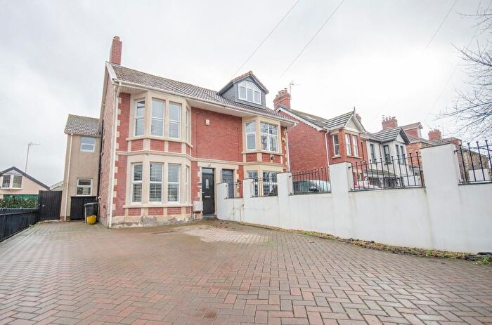 4 Bedroom Semi Detached House For Sale In Tower Road South, Bristol, BS30