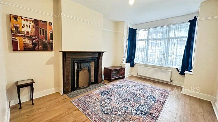 2 Bedroom Terraced House To Rent In Ferndale Road, Luton, Bedfordshire, LU1