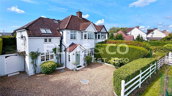 4 Bedroom Semi Detached House For Sale In Hilfield Lane, Aldenham, Watford, Hertfordshire, WD25