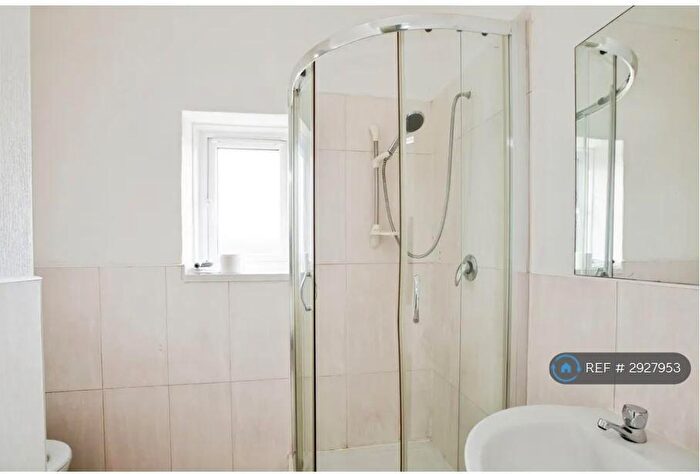 2 Bedroom Terraced House To Rent In Norman St, Halifax, HX1