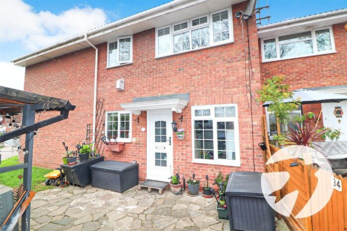 1 Bedroom Terraced House For Sale In Guild Road, Erith, DA8