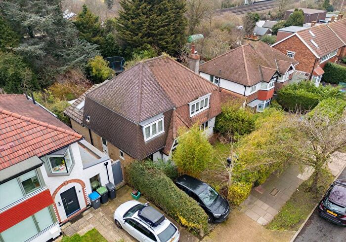 3 Bedroom Detached House For Sale In Surbiton Hill Park, Surbiton, KT5