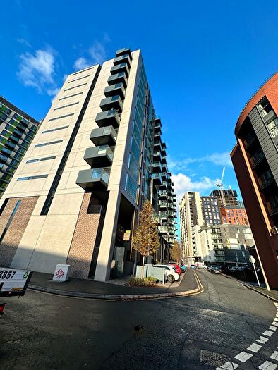 2 Bedroom Flat To Rent In Bury Street, Salford, M3