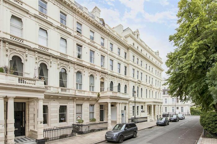 Studio To Rent In , Lancaster Gate, London, W2