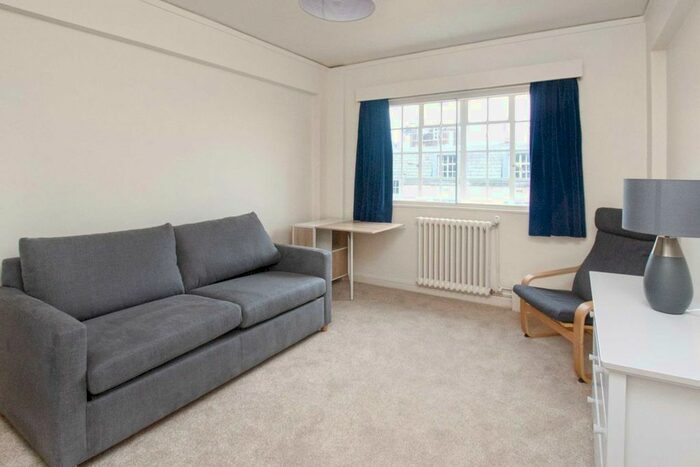 Studio To Rent In Woburn Place, London, WC1H