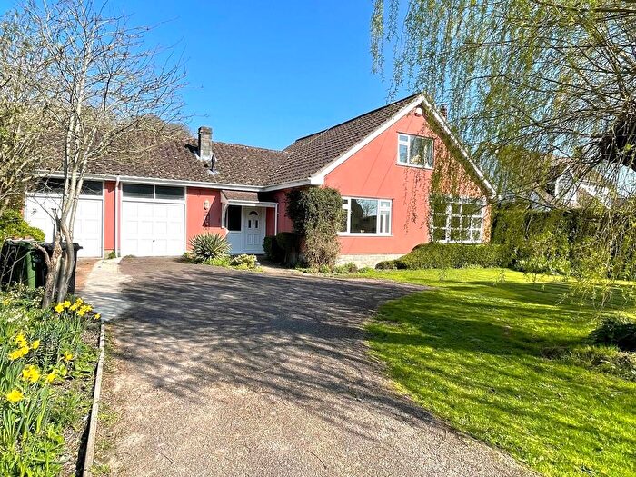 3 Bedroom Property For Sale In Brent Street, Brent Knoll, Highbridge, TA9