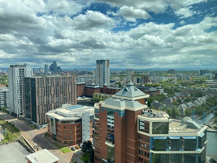 3 Bedroom Flat To Rent In Michigan Point Tower A, Salford Quays, Salford, M50