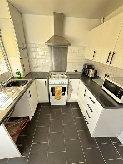 2 Bedroom Property To Rent In Halfords Lane, Smethwick, B66