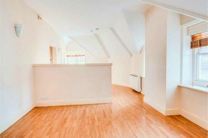 Studio To Rent In St Ebbes, Oxford, OX1