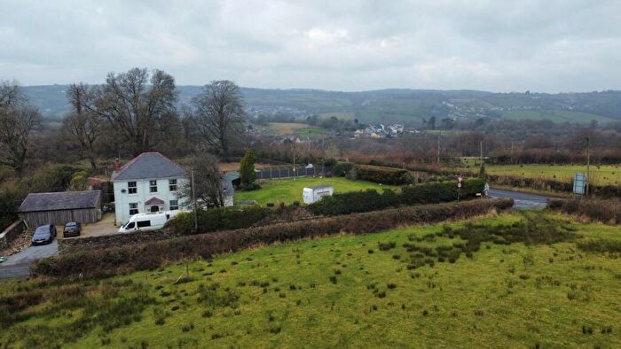 3 Bedroom Farm House For Sale In Sylen Road, Pontyberem, Llanelli, SA15