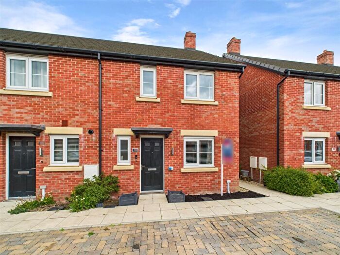 3 Bedroom End Of Terrace House For Sale In Redshank Way, Hardwicke, Gloucester, Gloucestershire, GL2